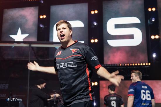 V社并非排 V社并非排